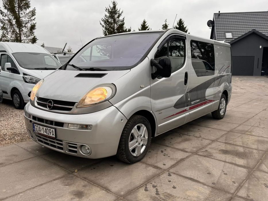 Opel VIVARO BRYGADÓWKA 6 MIEJSC KLIMATYZACJA  Sprowadzony Zarejestrowany Zadbany Gotowy do pracy F-VAT MARŻA