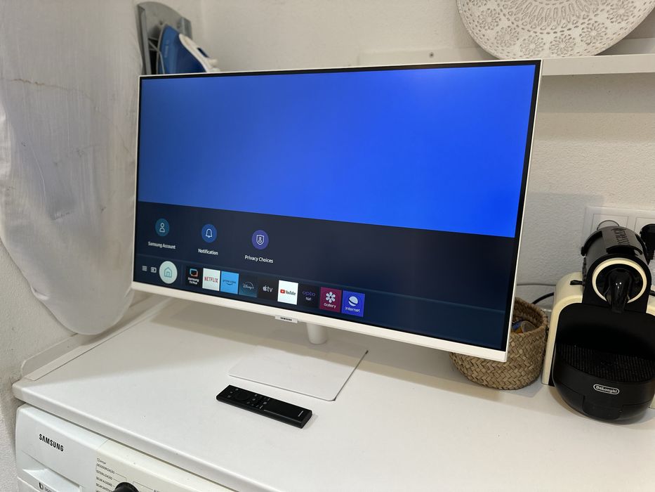 Smart Monitor Samsung M7 4K de 32 polegadas em ótimo estado
