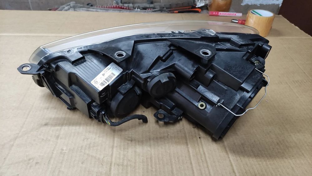 prawa przednia lampa vw golf vi oryginalna