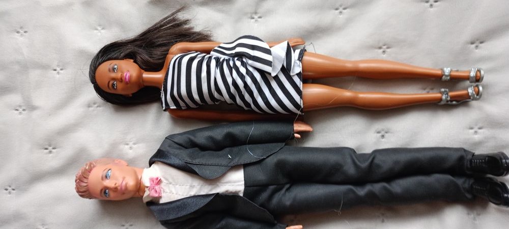 Zestaw lalek barbi z akcesoriami