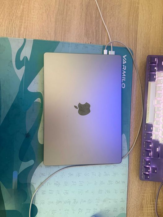 Продаю MacBook pro m1 pro 16/512