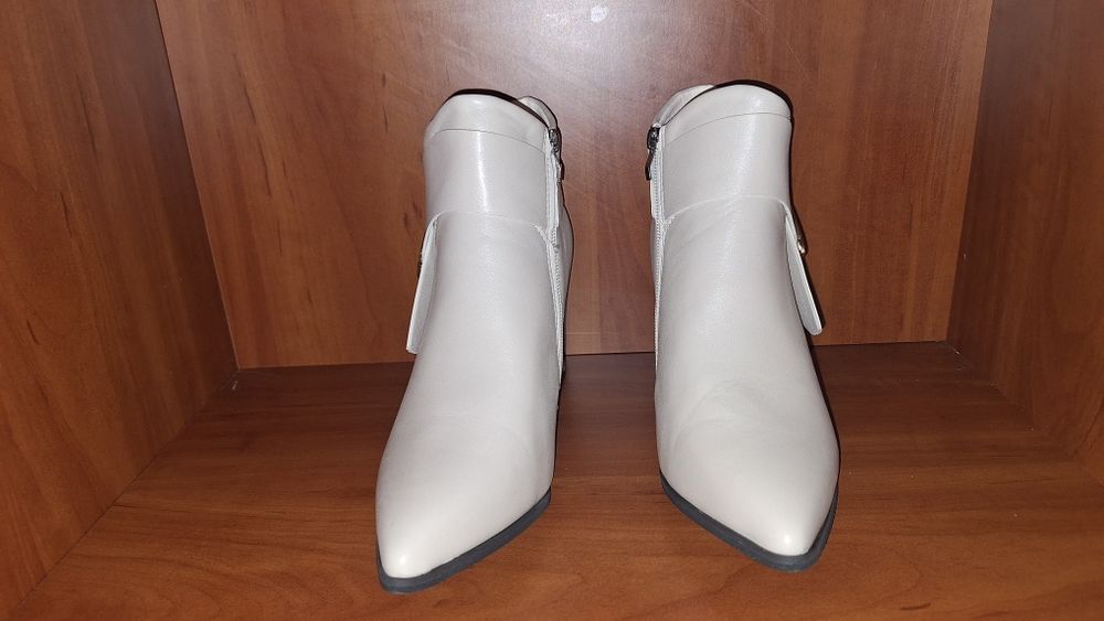Eleganckie botki kolor kaszmir beż 40