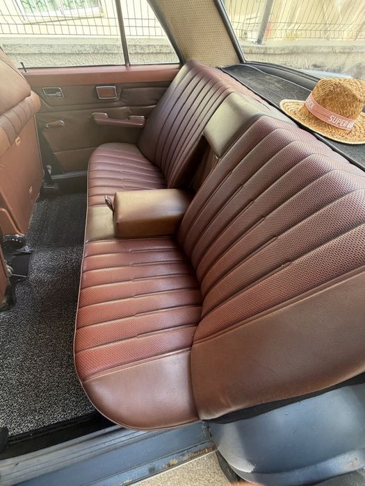 Mercedes w115 220D 6500 euros