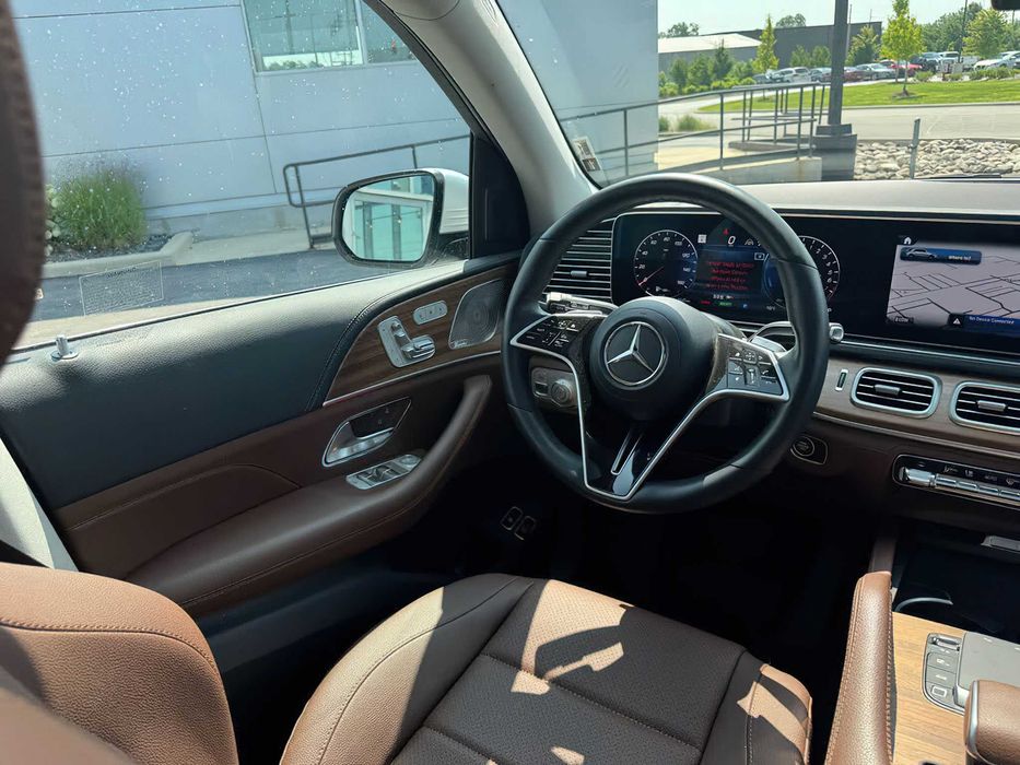 Mercedes-Benz GLE 450e 4MATIC      2025