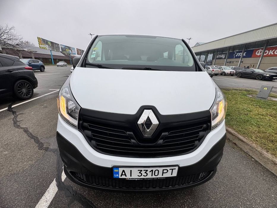 Продам RENAULT Trafic 2018рік пасажир