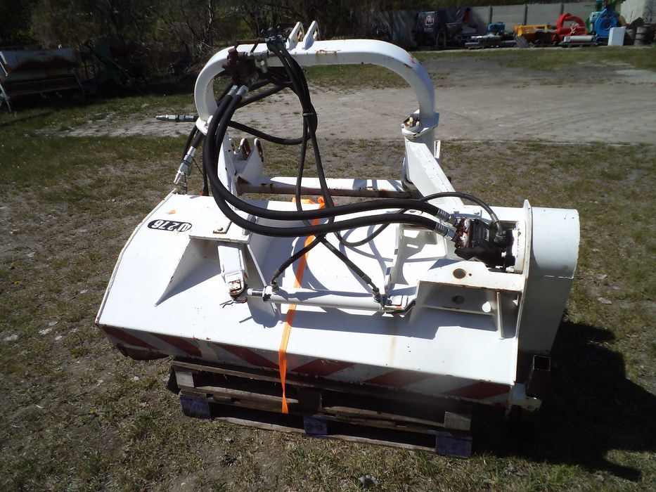 Noremat XP 1500 MULCZER BIJAKOWA NAPĘD HYDRAULICZNY na przód traktora