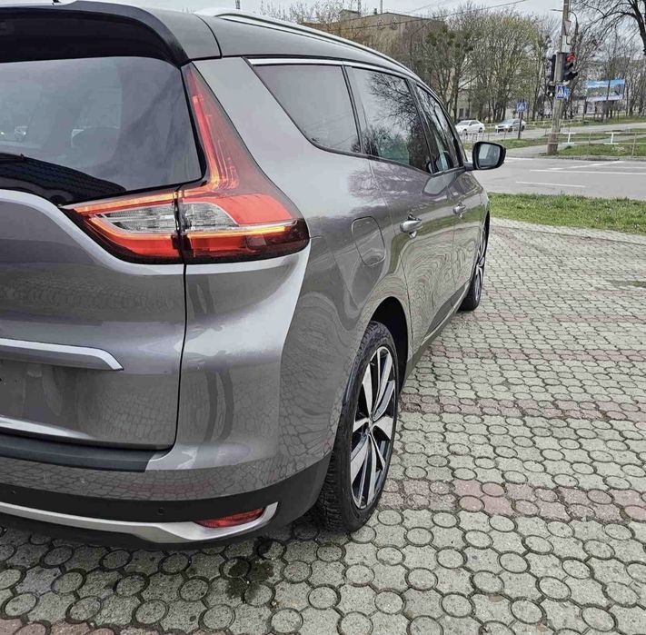 Автомобіль Renault Grand Scenic 4
