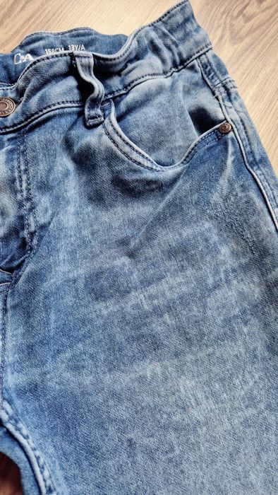 Jeansowe chłopięce spodnie C&A 158