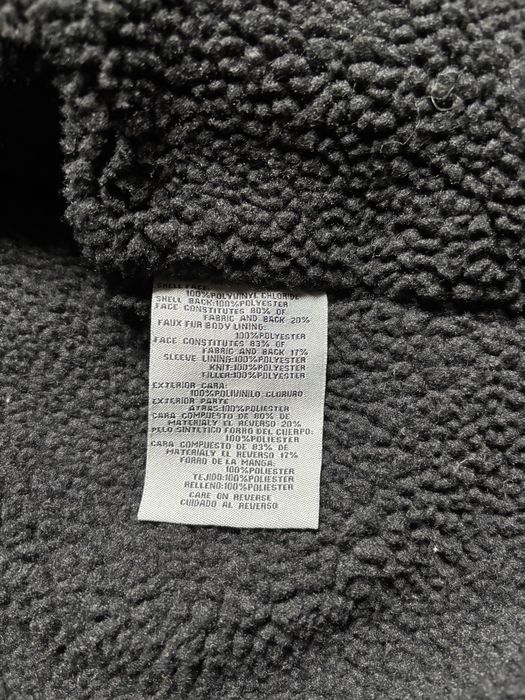 Кожанка Levis.