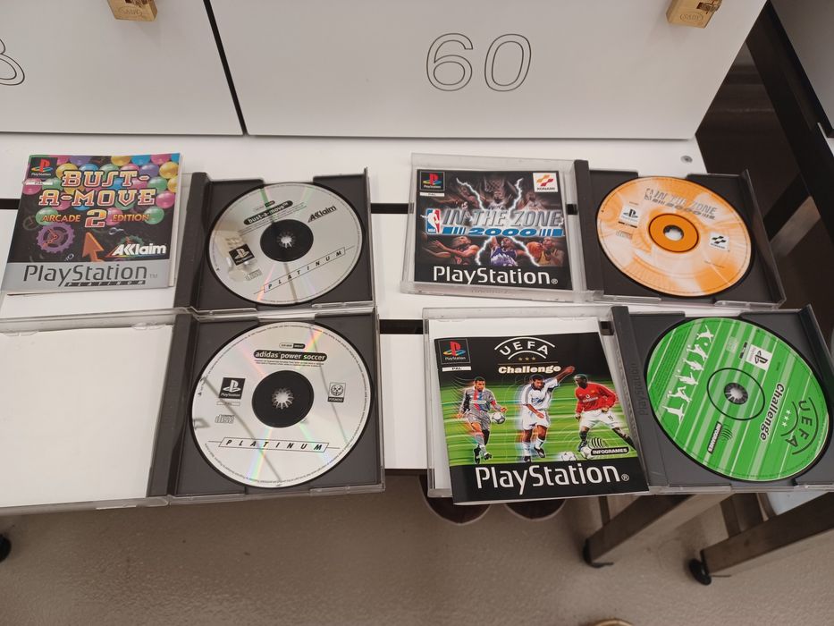 Jogos PS 1 NBA / Nascar / resident evil