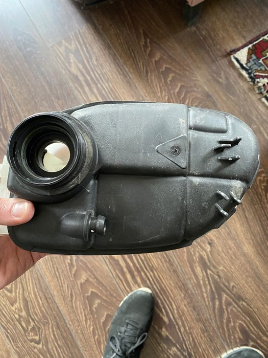 Расширительный бачек A2465000049