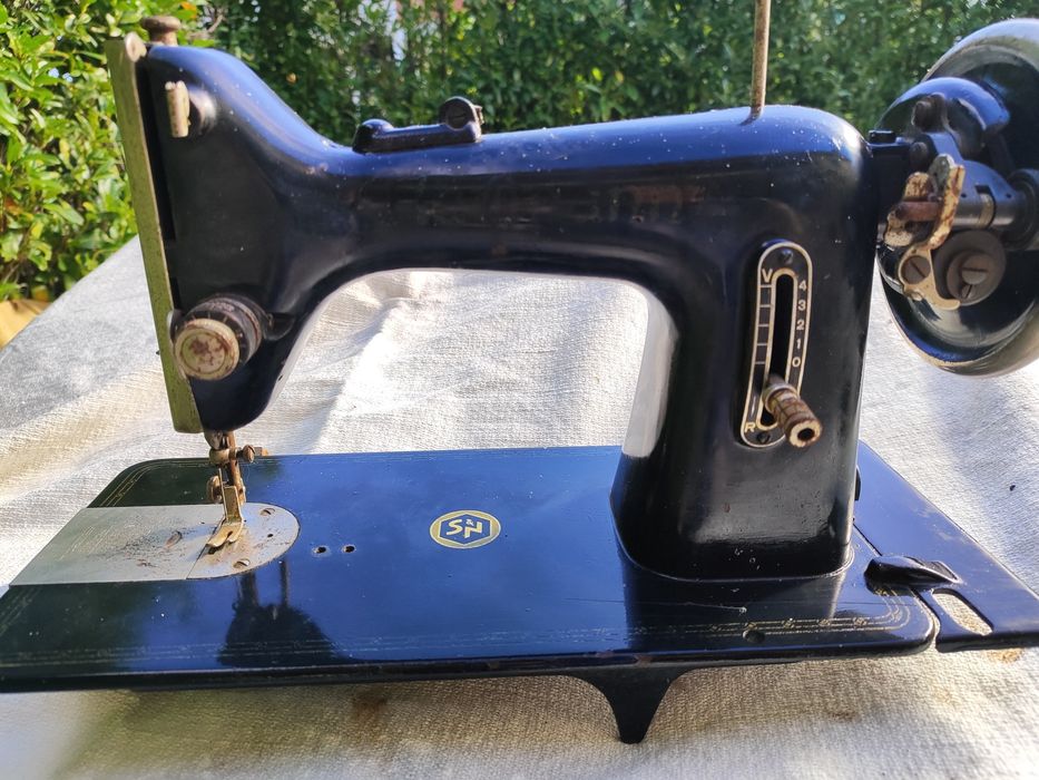 2 máquinas de costura antigas