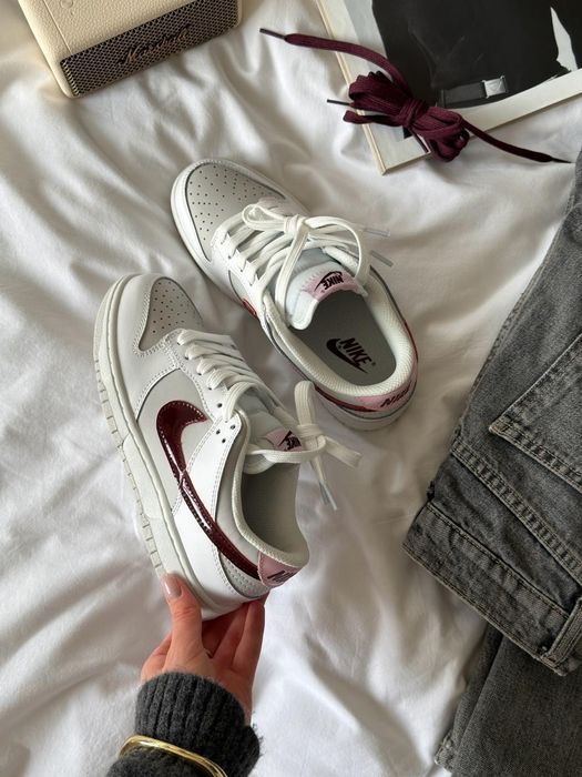 Nike SB Dunk Low Sail Burgundy Crush жіночі кросівки найк сб данк