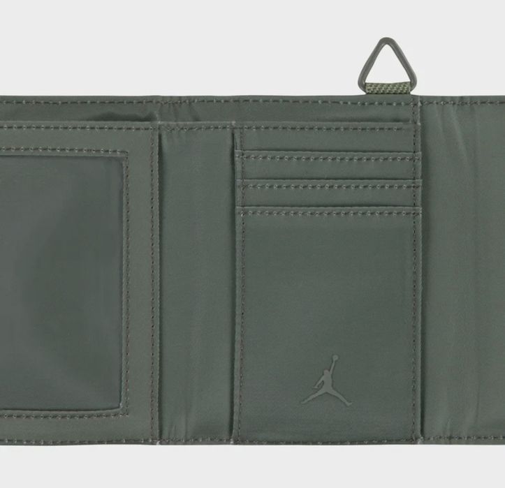 Portfel Jordan oliwkowy nowy