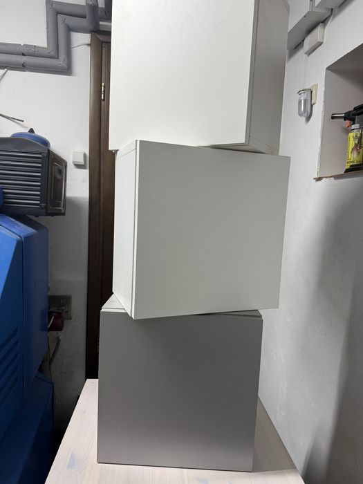 Pułki wiszące zamykane