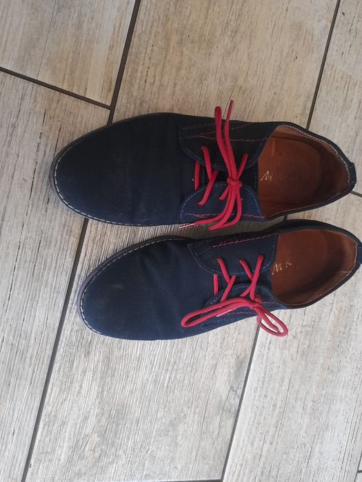 Sprzedam Buty chłopięce