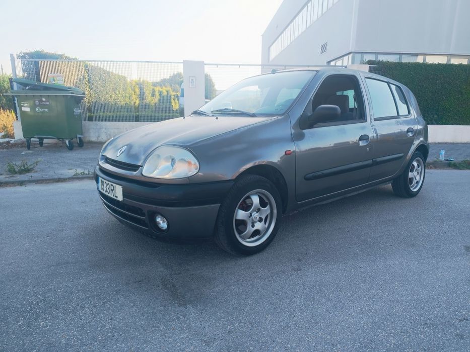 Renault Clio 1.2 RN gasolina 2001