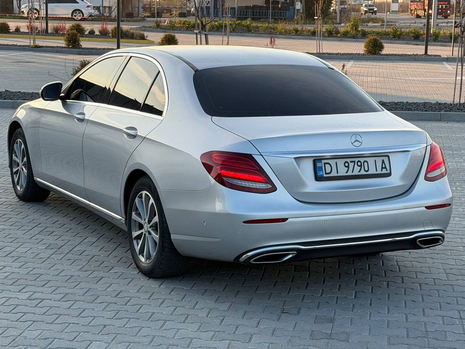 Продам мерседес  w213 в хорошому стані