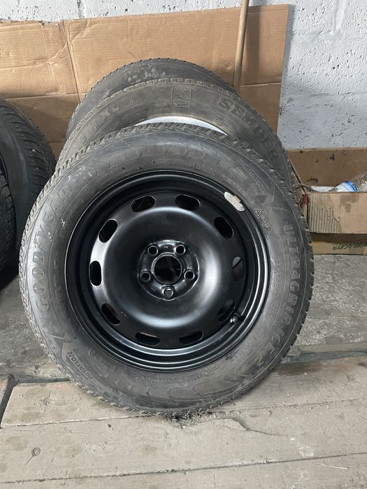 Продам диски Фольцваген Шкода 5х100 R15 с резиной