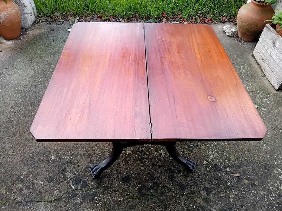 Mesa de Jogo vintage