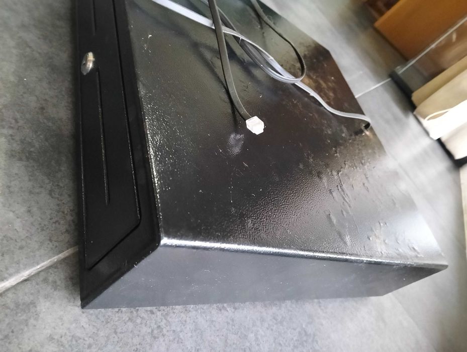 Asus comercial com caixa registadora