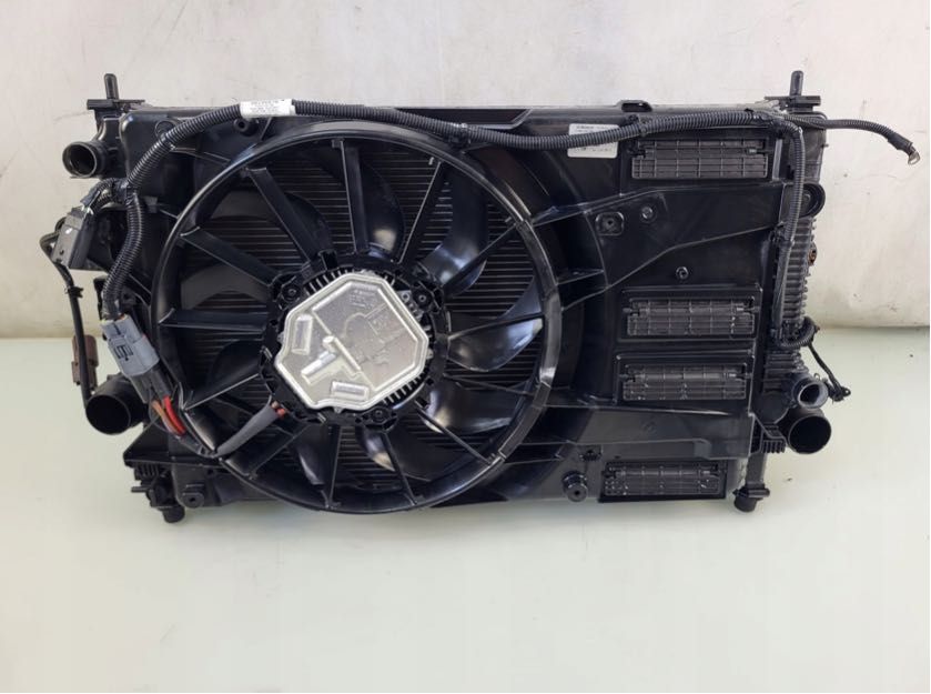 pas przedni wentylator chłodnica komplet 2.0 cdti man OPEL INSIGNIA B