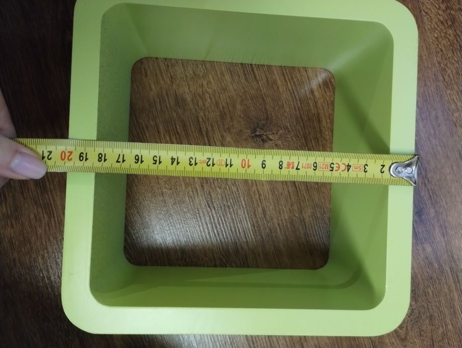 Półki wiszące kwadraty