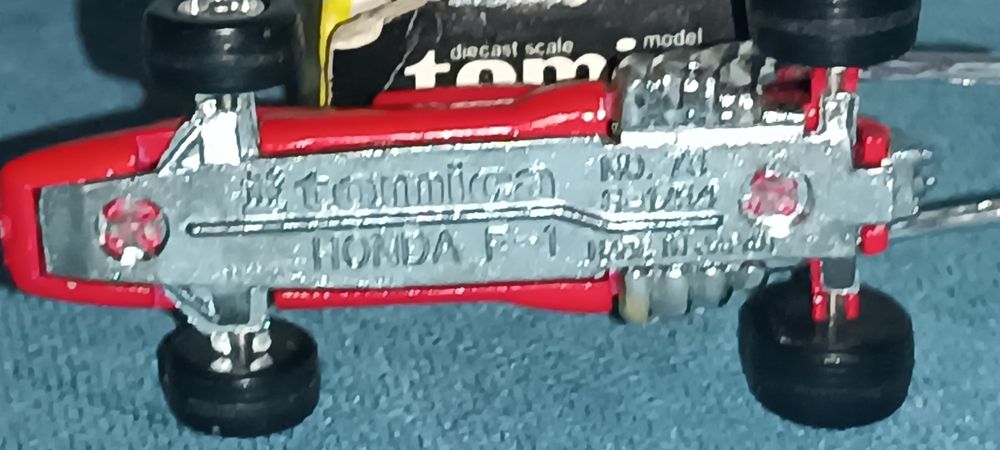 Carro miniatura Tomica nº 73 Honda F-1 Vermelho Japão