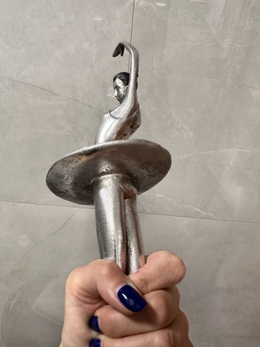 Baletnica na pointach figurka statuetka tutu paczka balet