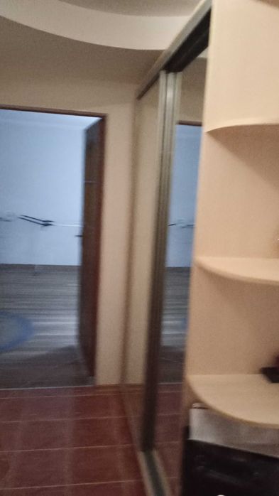 Велика трикімнатна квартира район Сільхозтехніка