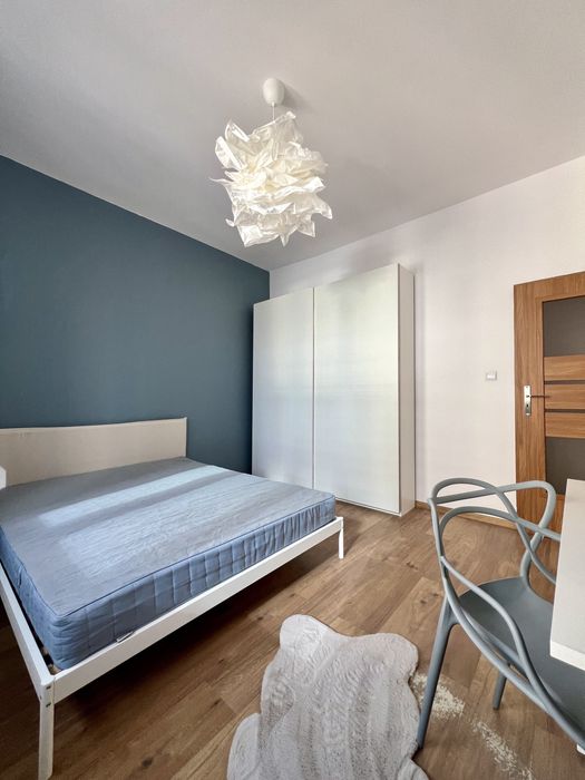 Duży pokój przy ul.Zabrskiej 18 | 400m od rynku | WI-FI | parking