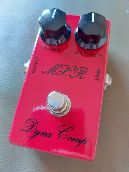 Pedal Compressor - Mxr dyna comp script '76 reissue