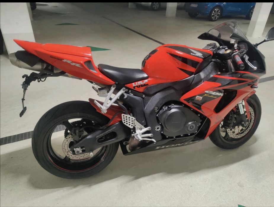 Honda Cbr 1000rr fireblade sc 57B