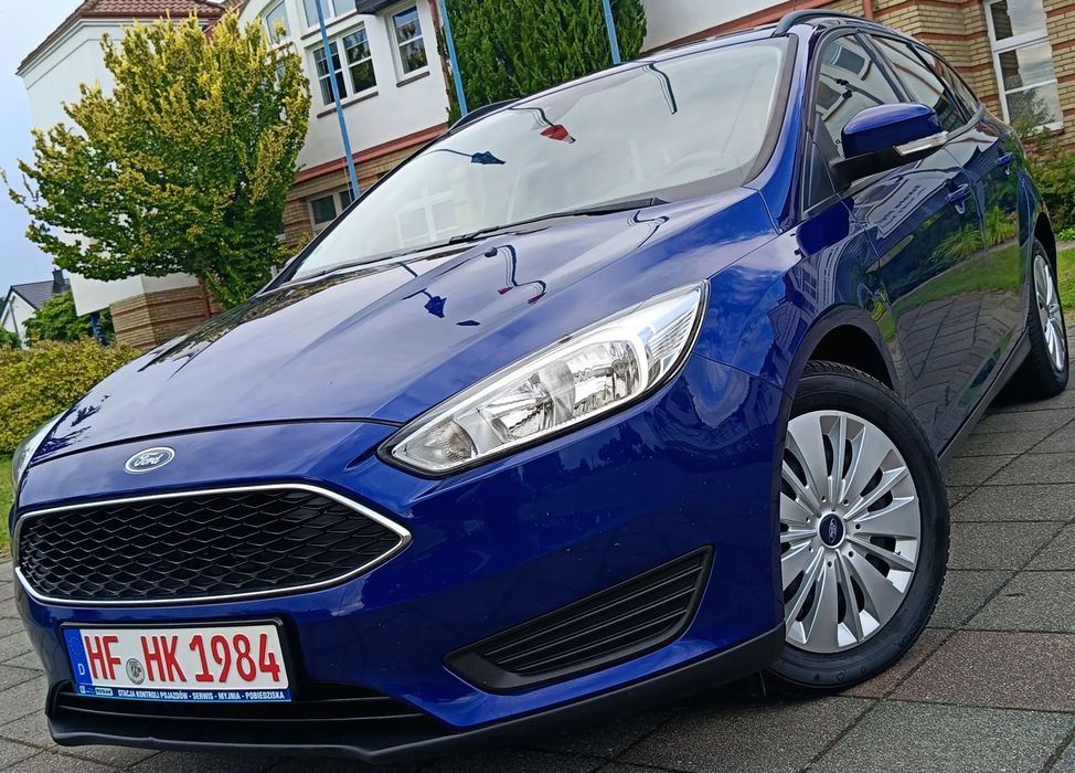 Ford Focus *Pełny Serwis*NAVI*KLIMA*Niski Przebieg+Przepiękny Kolor+PERFEKCYJNY!