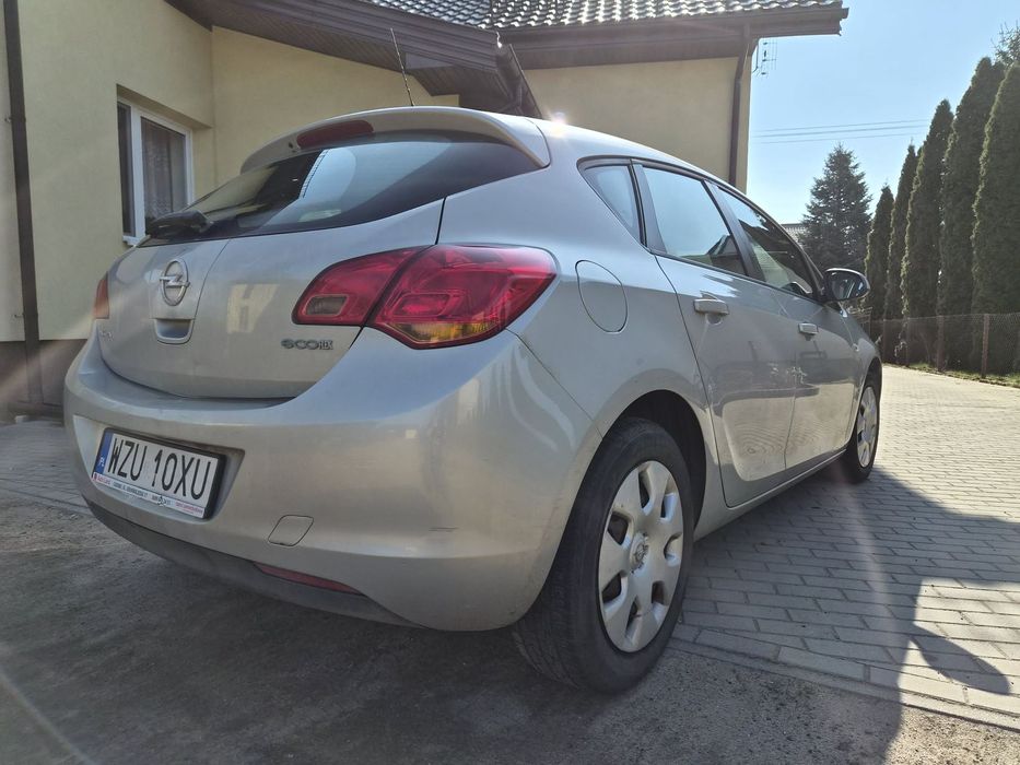 Opel Astra Sprzedam Opel Astra J Stan Bardzo Dobry