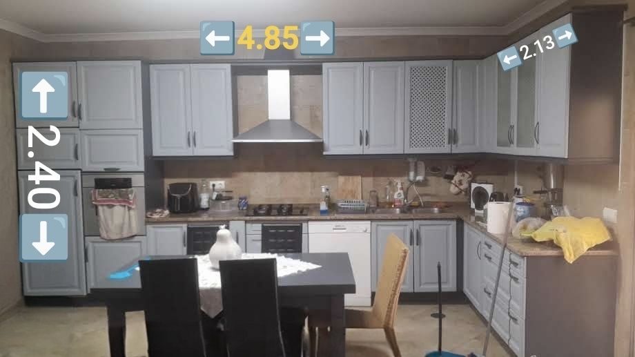 Mobília de cozinha e eletrodomésticos usados