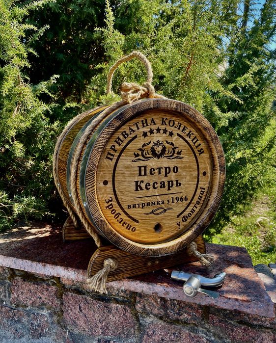 Дубові бочки 100л, 80л, 50л, 30л, 20л, 15л, 10л, 5л, 3л.