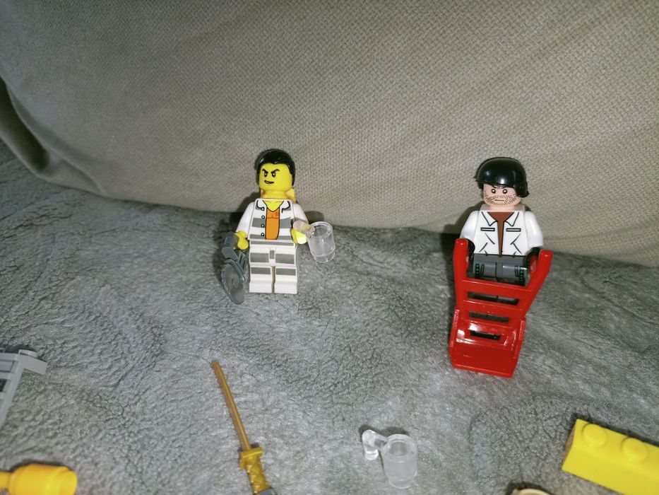 2 figurki LEGO +akcesoria