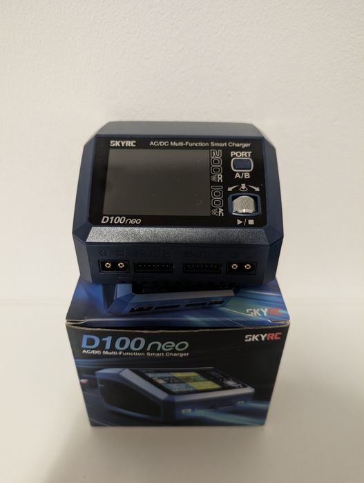 SkyRc D100neo Ładowarka AC/DC
