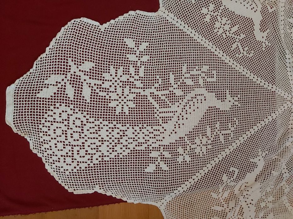 Toalha de camilha de RENDA - pavão