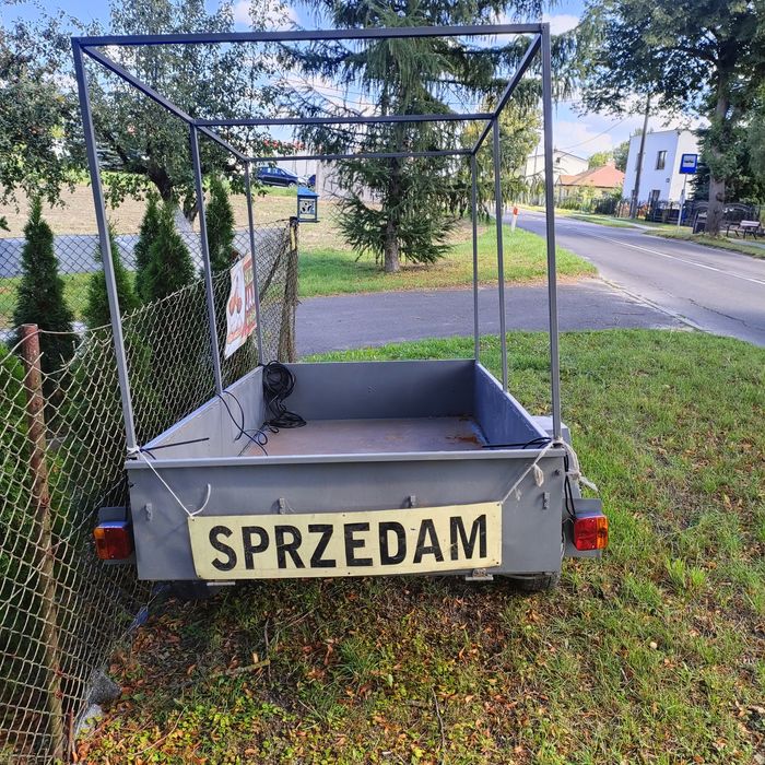 Przyczepka samochodowa 750DMC
