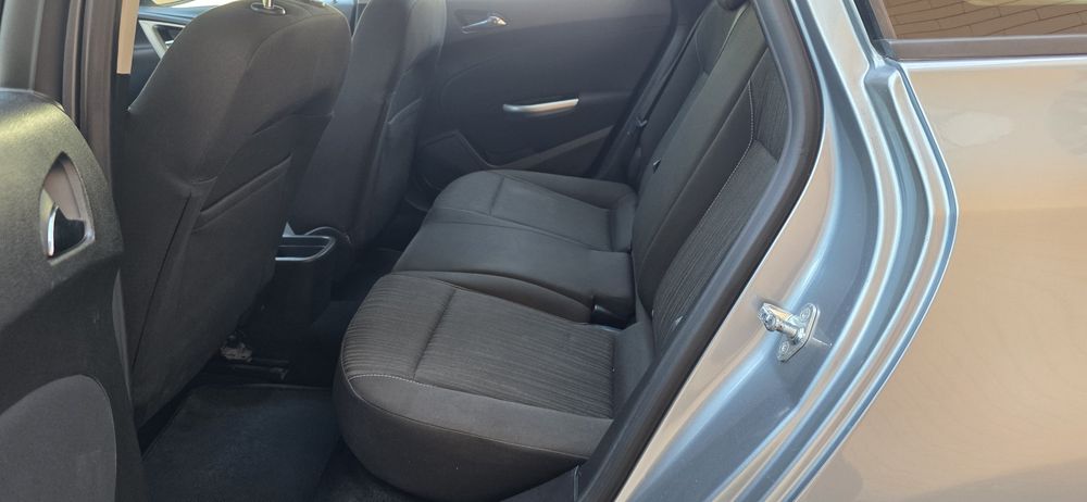 Opel astra 1.3cdti nacional 2011 poucos kilometros impecável aceito retoma