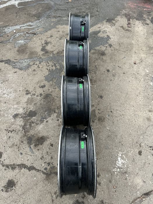 Продам диски р18 5.112