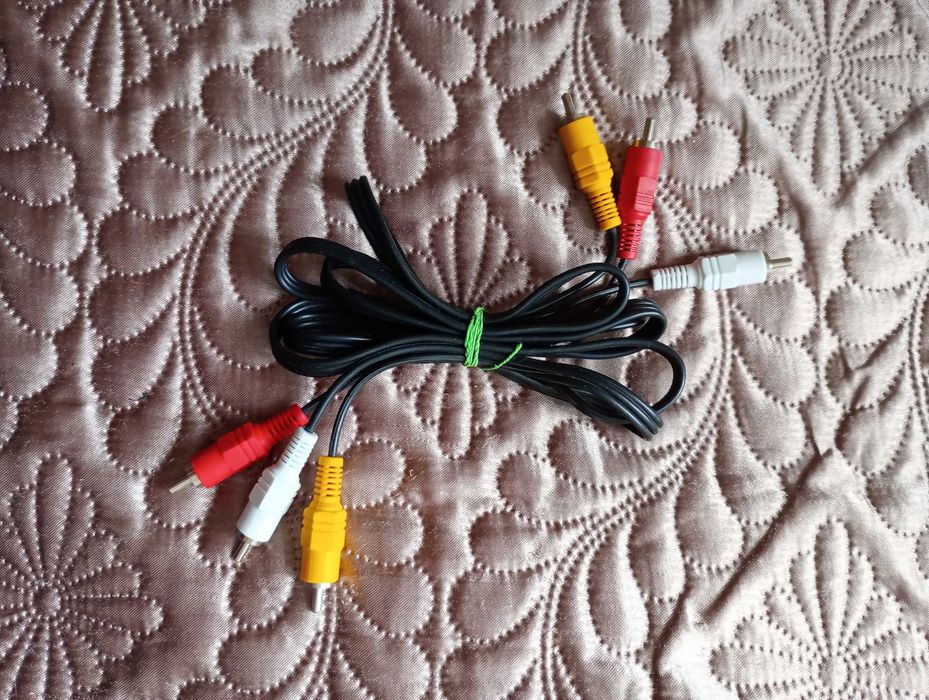 Dłuższe markowe kable chinch