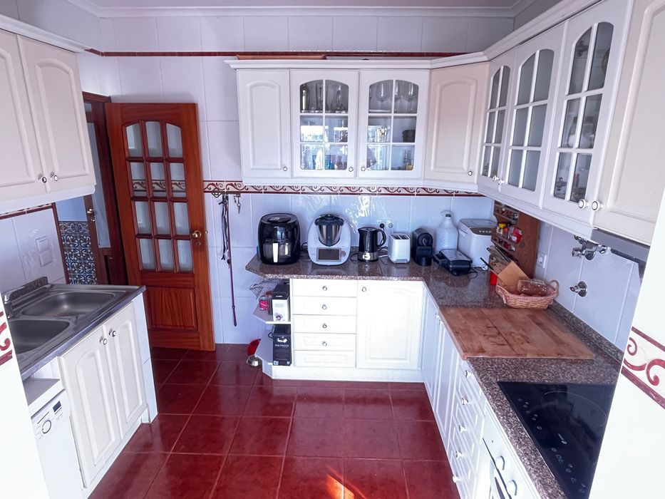 Quarto em casa com quintal para solteiros/as trabalhadores/estudantes