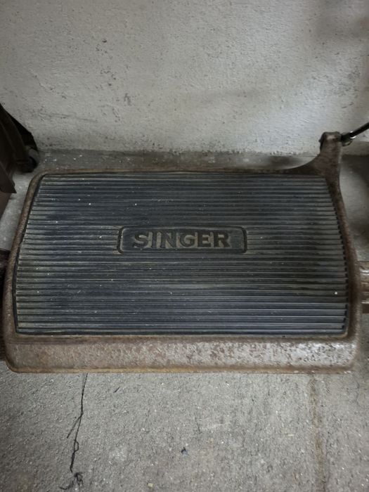 Maquina de costura Singer a pedal