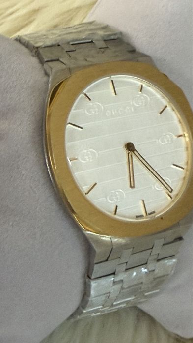 Gucci Zegarek 25H