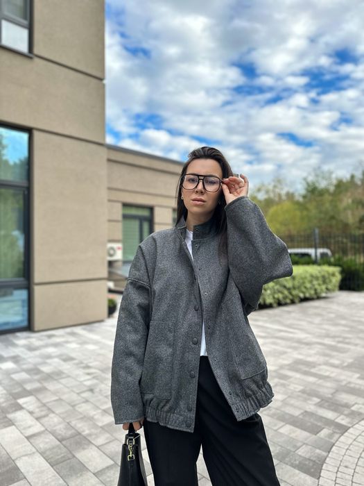 Бомбер сірий