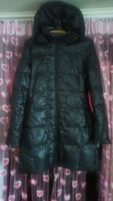Одяг б/у в ідеальному стані куртки100ог.ціна 200 світера 50грн ог.110