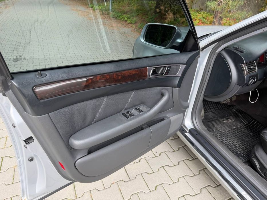 Audi A6 2001 рік. 2,5 дизель кпп автомат
